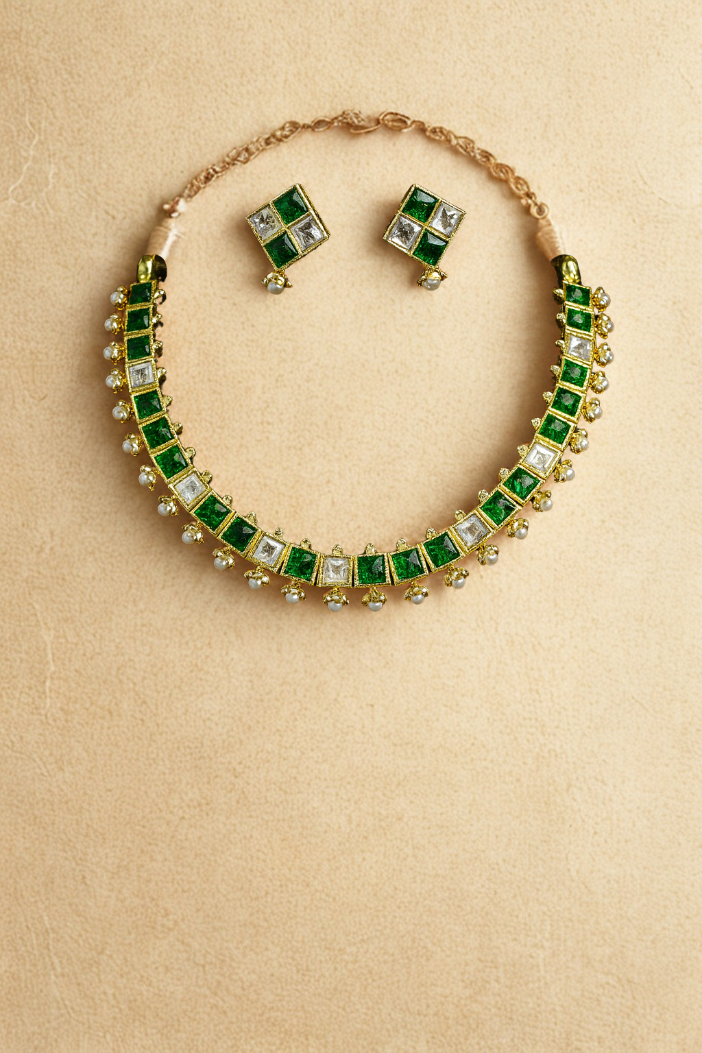 Emerald Radiance Choker Set