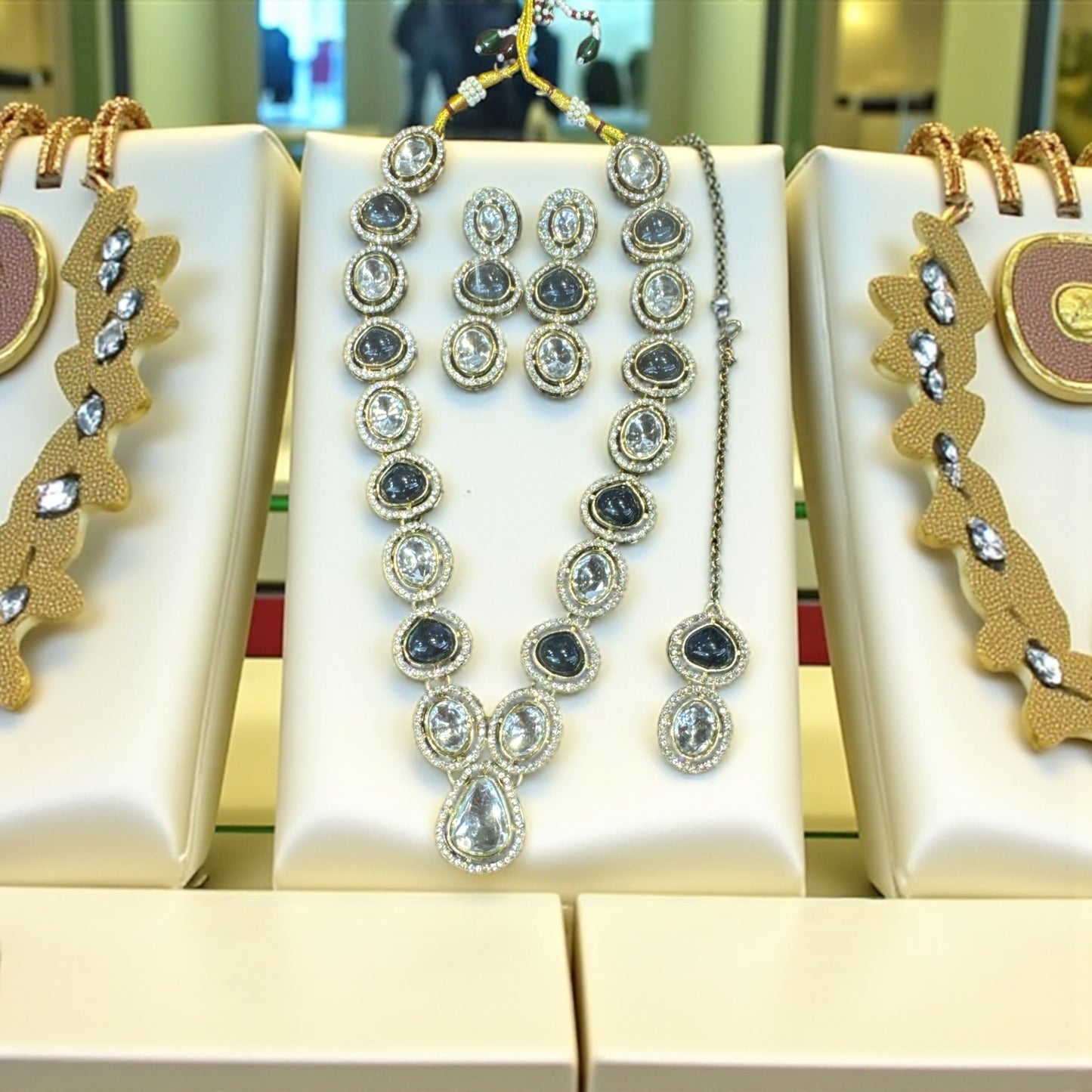 Eira Glow Dimond Necklace with Maang tikka