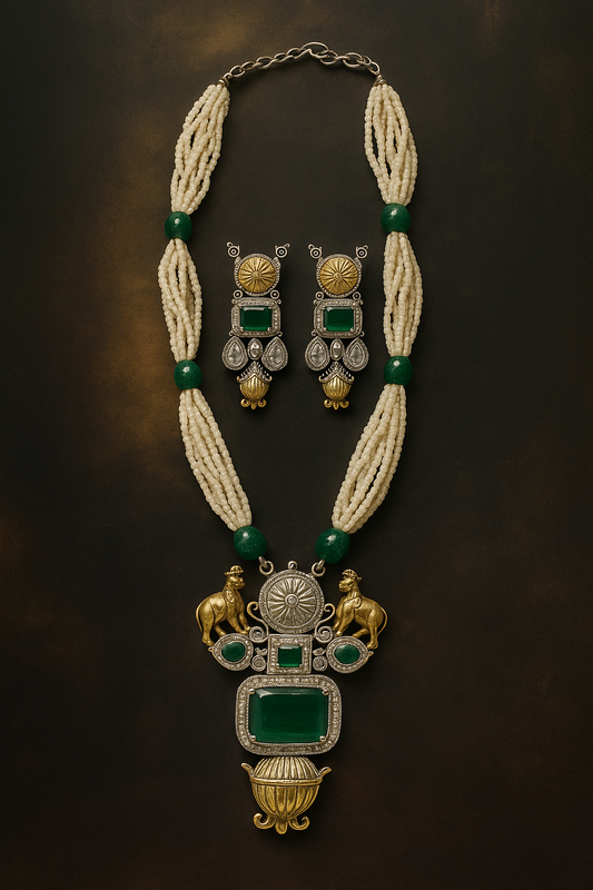Green Dynasty Necklace Set – conveys grandeur and tradition.
