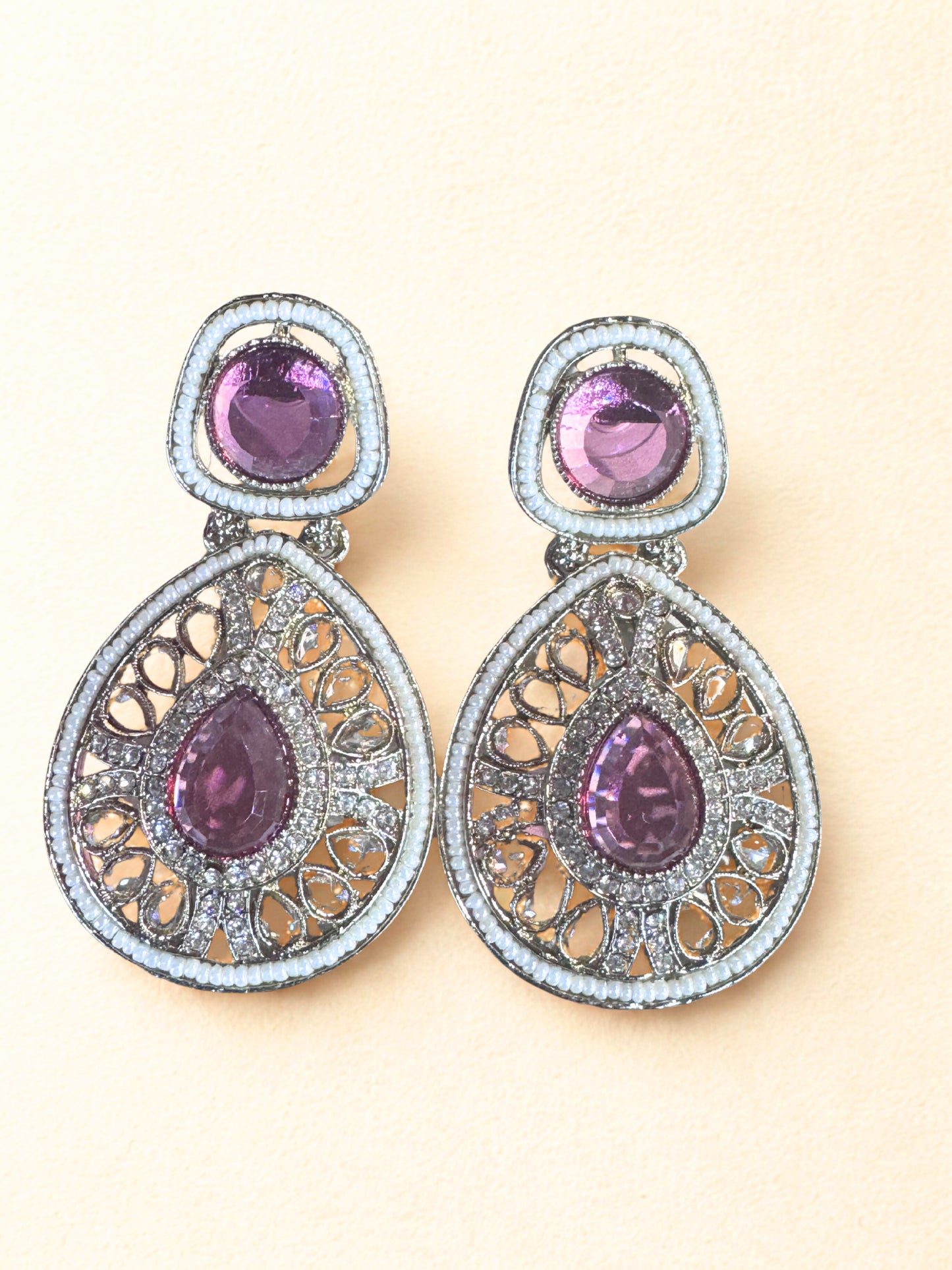 Midnight Elegance Kundan Drop Earrings